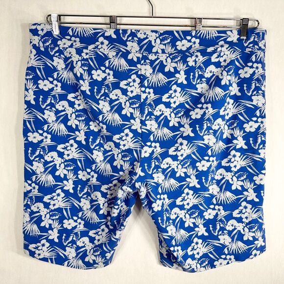 Avenue Plus Size 26 Shorts Blue White Hibiscus Floral Print Tropical 13 Inch 138 - Picture 2 of 13
